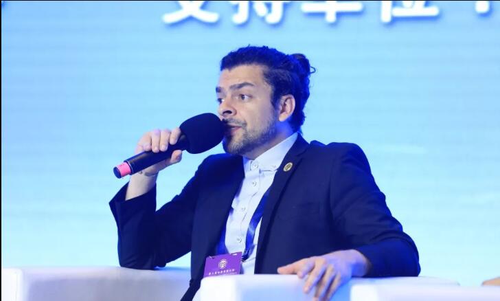 1566009180915512.jpg 巴西维索萨联邦大学副教授马库斯发言.jpg