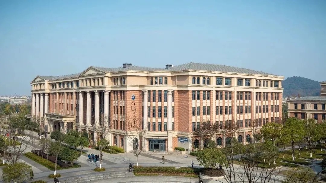 计算机学院.webp.jpg